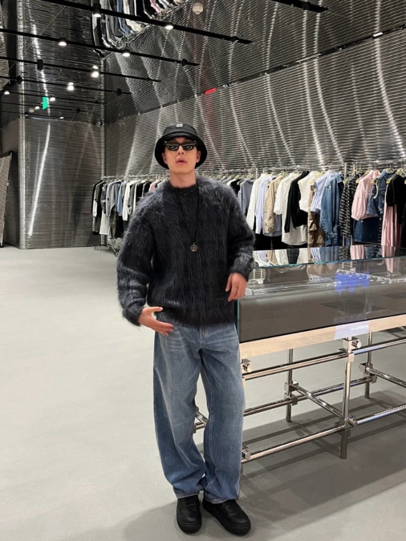 Alexander Wang 24 Unisex Oversized Mohair Jacquard Plaid Knit Sweater. Black and Grey