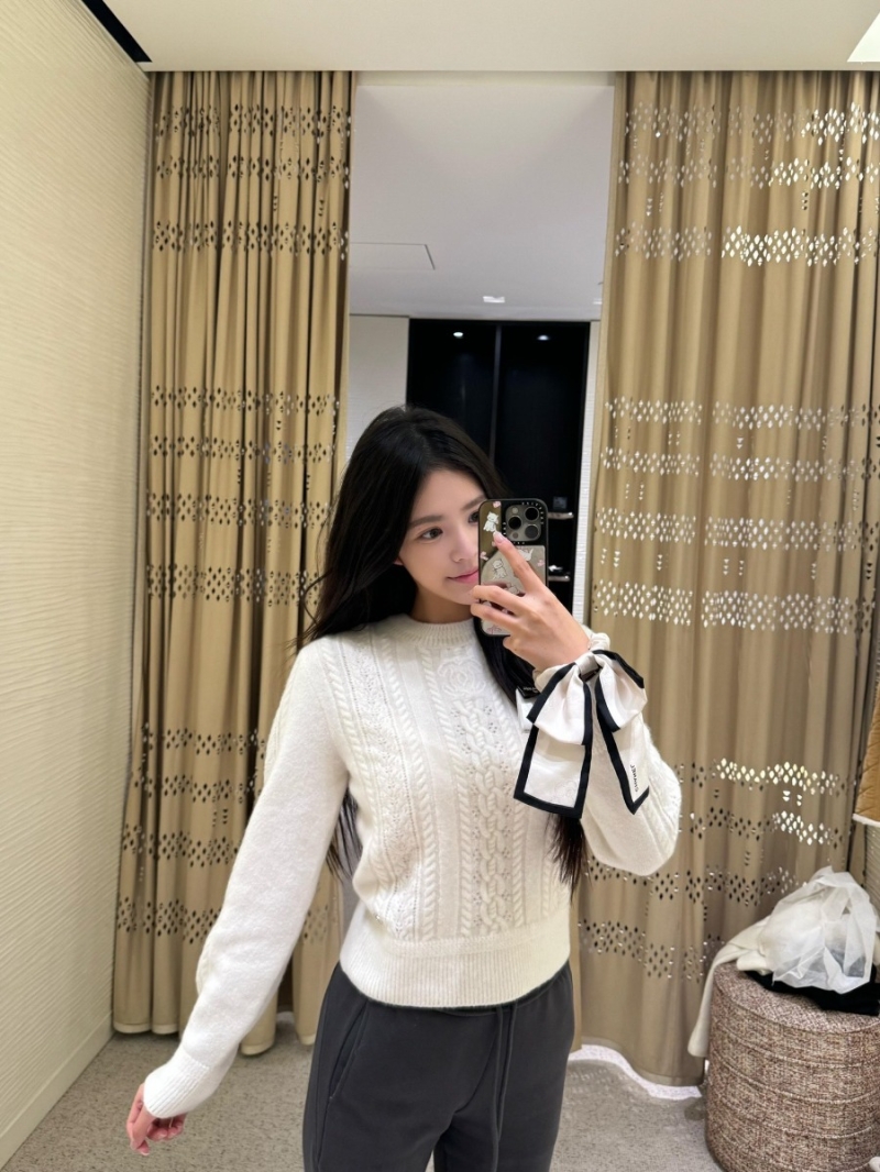 Chanel 24N Elegant Braided Wool-Cashmere Sweater - Off-White