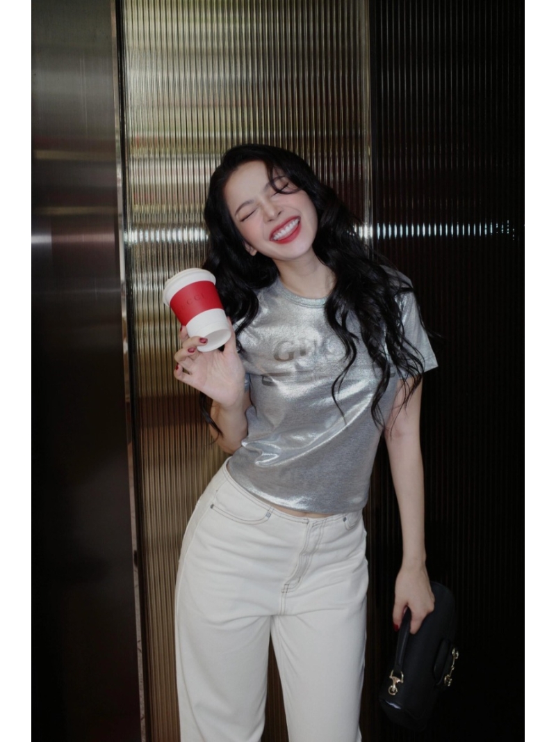 Gucci 25SS Spring/Summer Sleek Logo T-Shirt in Silver