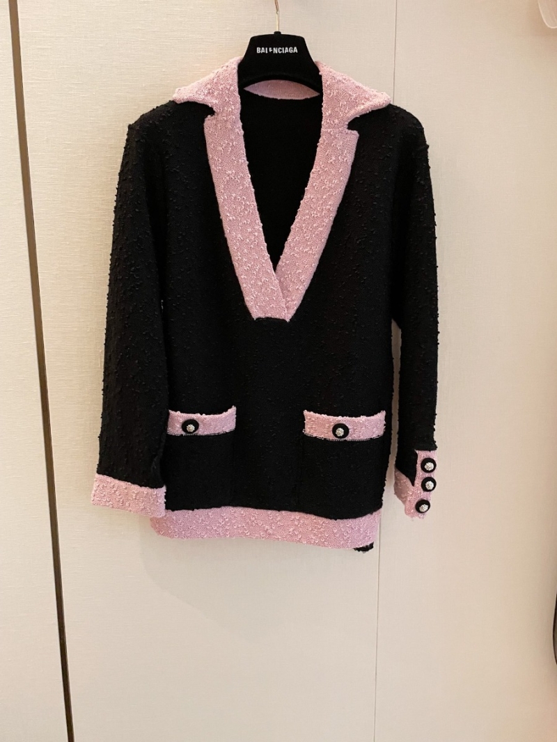 Chanel 24K Exclusive Bouclé Knit V-Neck Sweater - Black