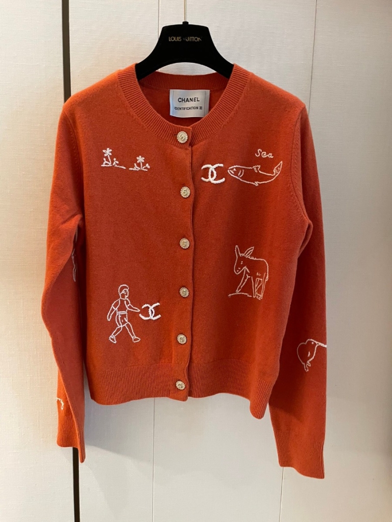 CHANEL Embroidered Cardigan – Stylish and Versatile Wardrobe Essential. Vibrant Orange