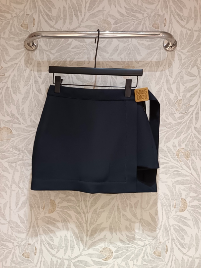 Miss Dior Wool Silk Blend Skirt Shorts (Black)