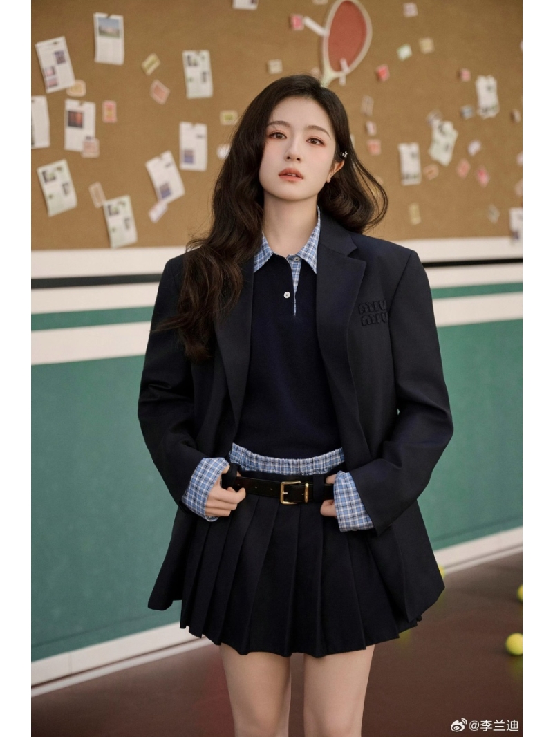 Miu Miu 2025 New Blue Plaid Cuff Wool Blazer – Youthful and Versatile