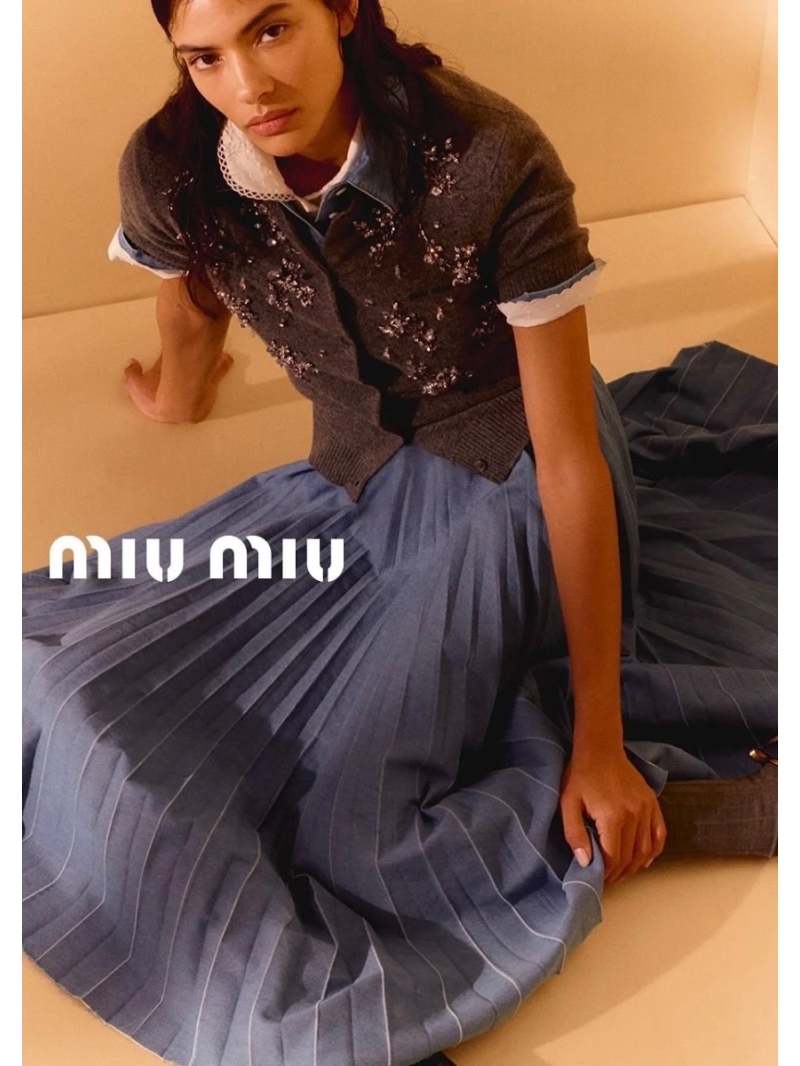 Miu Miu Embellished Floral Crystal Short-Sleeve Cashmere Cardigan – Sweet and Sophisticated