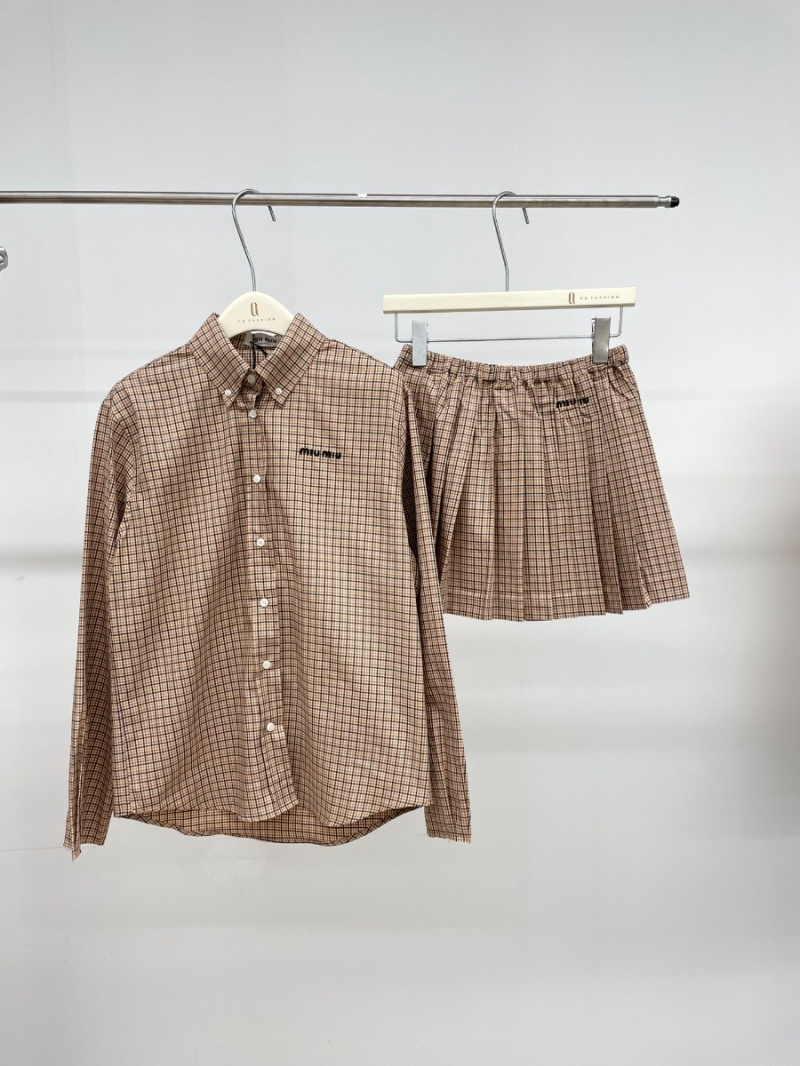 Miu Miu 24 Pre-Fall Elegant Shirt Set Khaki Plaid
