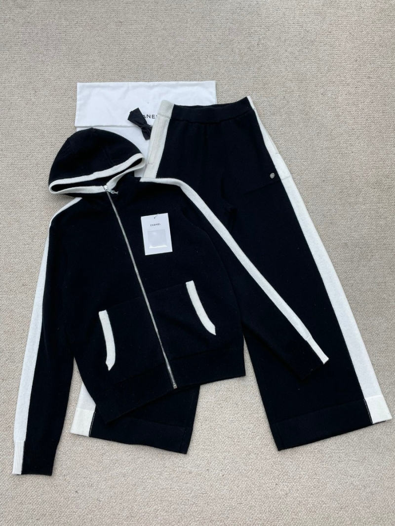 Chanel 25 C Cashmere Color-Block Hooded Cardigan and Wide-Leg Pants Black
