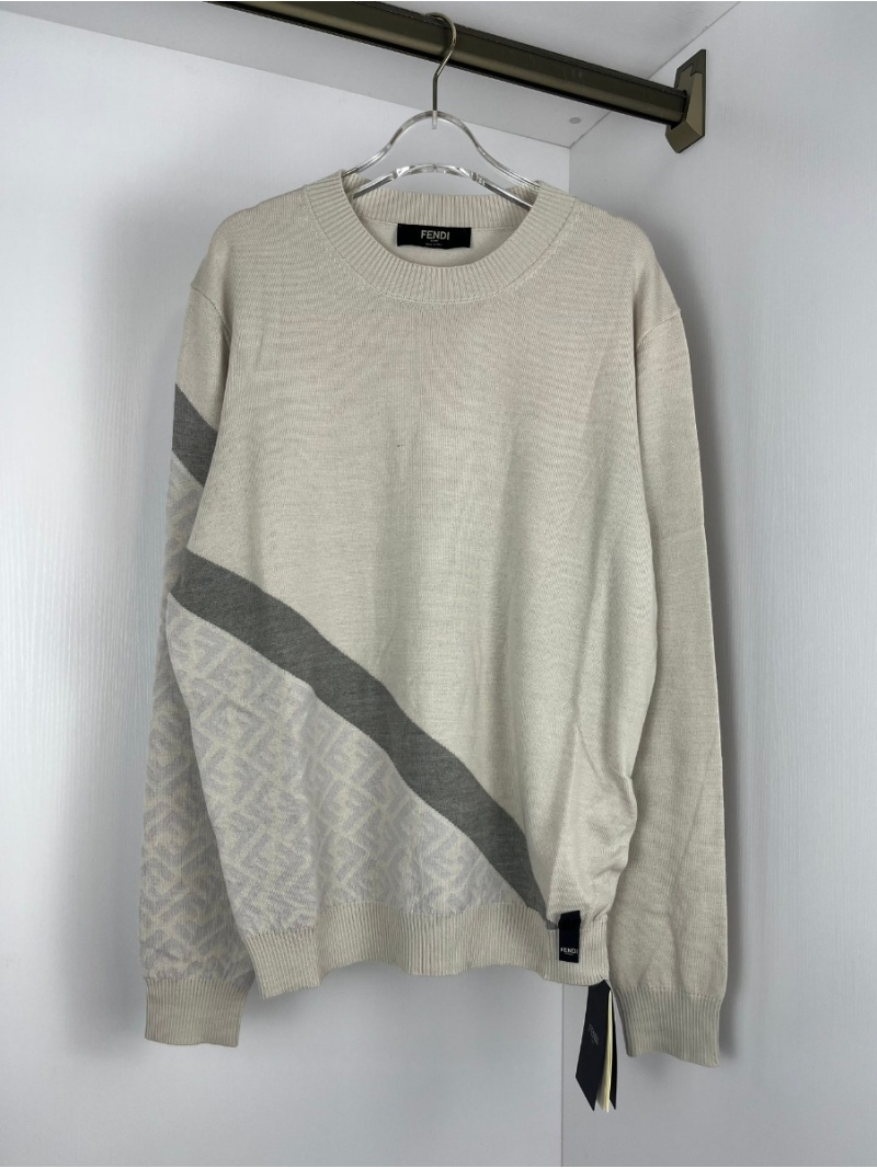 Fendi Winter Collection Luxurious Crewneck Wool Sweater Beige