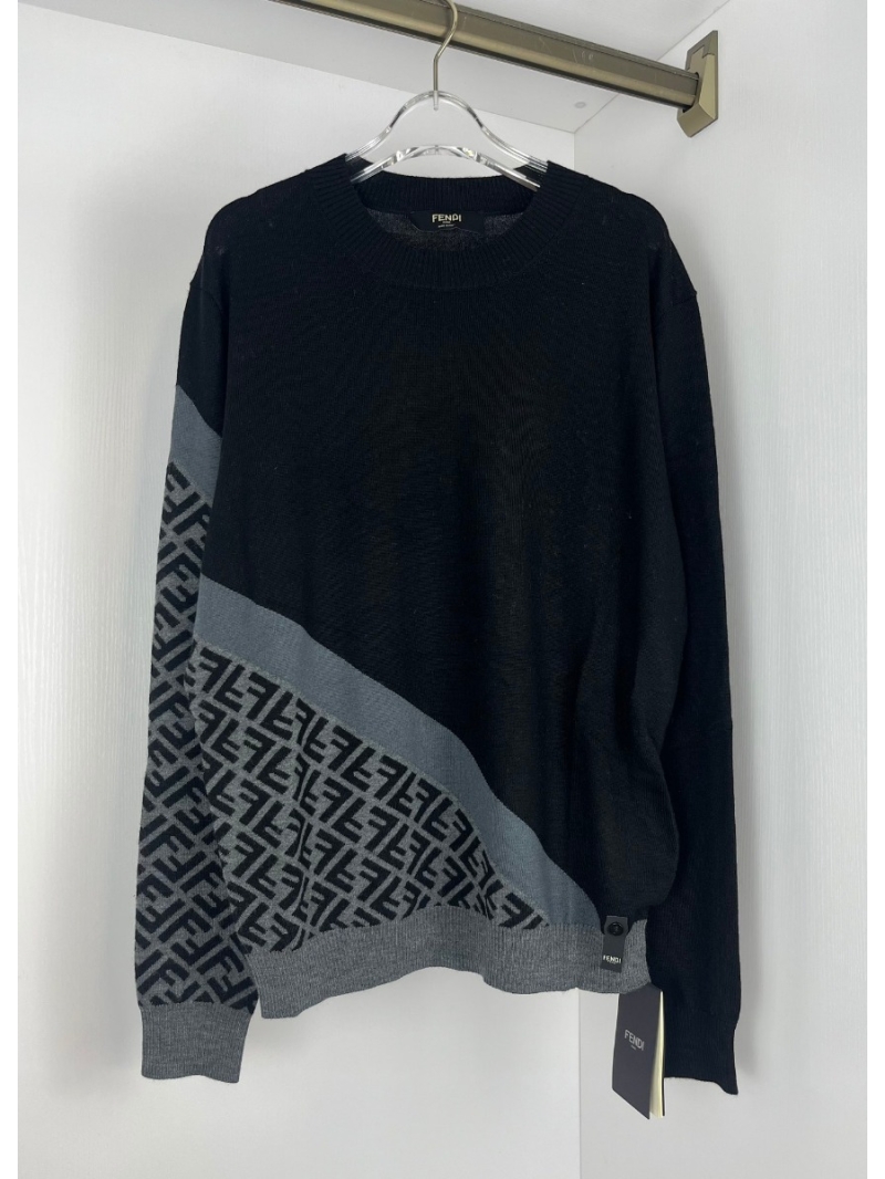 Fendi Winter Collection Luxurious Crewneck Wool Sweater Black