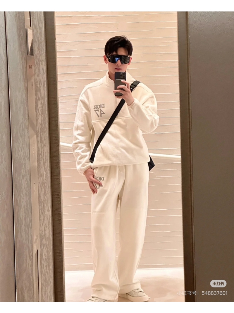 Dior 2025 Stylish Embroidered Sweatshirt Cream