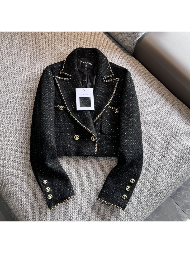 Chanel 23 Autumn-Winter Collection Short Tweed Jacket with Chain Trim