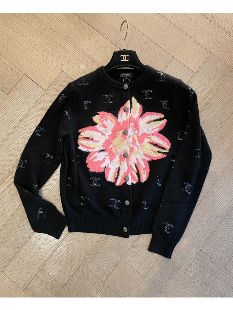 Chanel CC 24 SS Floral Series Cashmere Cardigan (Black)