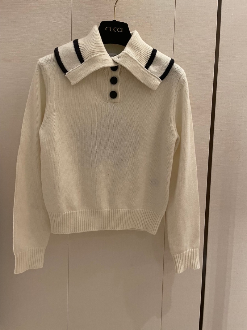 Dior New Collection Elegant Wool Pullover with Star Detail. Classic Off-White