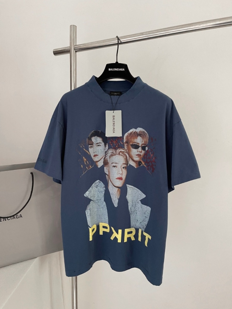 Balenciaga Exclusive Unisex Portrait Graphic Short-Sleeve Tee