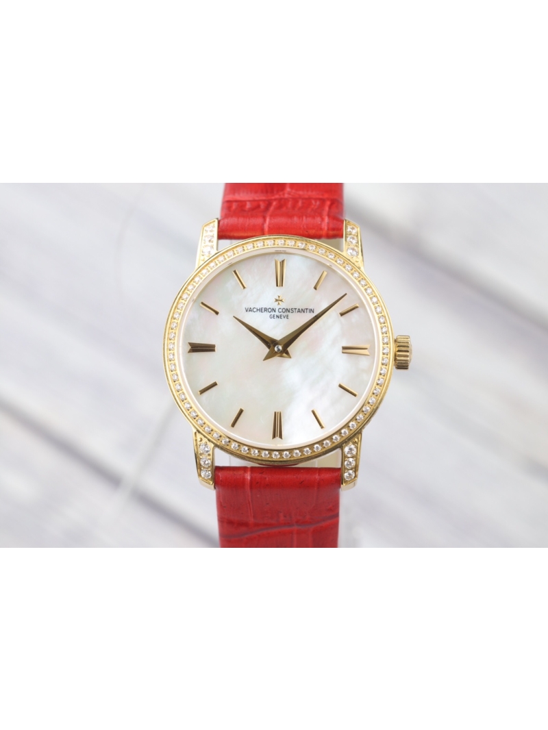 Vacheron Constantin TRADITIONNELLE QUARTZ Ultra-Thin Series Red