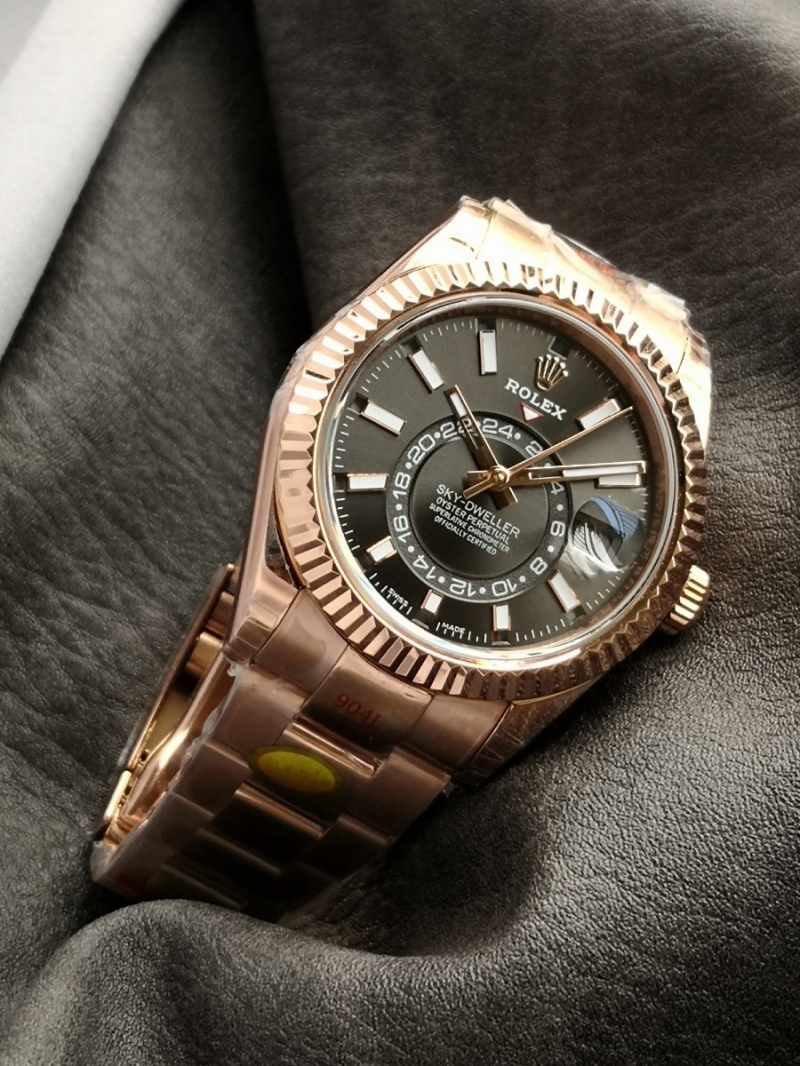 Rolex Oyster Perpetual Sky-Dweller with Original Dimensions Rose gold black