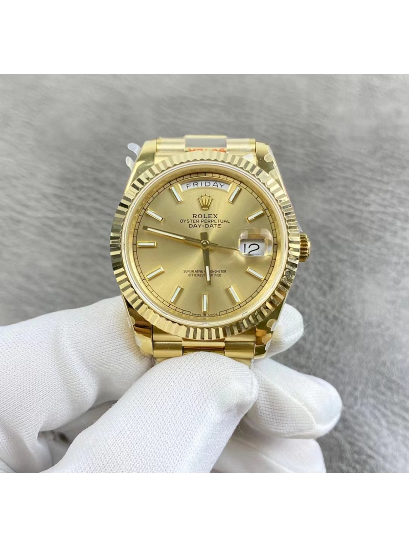 Rolex Day-Date 40mm Oyster Perpetual - Gold