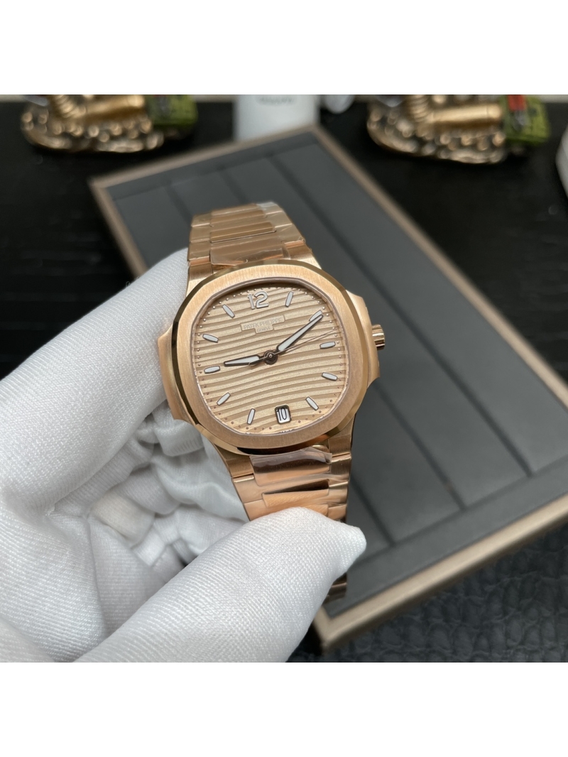 Patek Philippe Nautilus 7118/1R Ladies Watch - Rose Gold, 35.2mm, Golden Brown Opaline Dial, Self-Winding