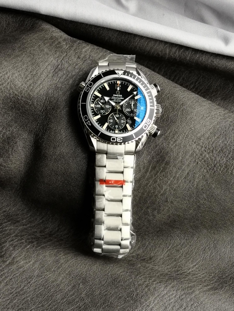 Omega Seamaster Planet Ocean 600M 2210.50.00 Steel black 2