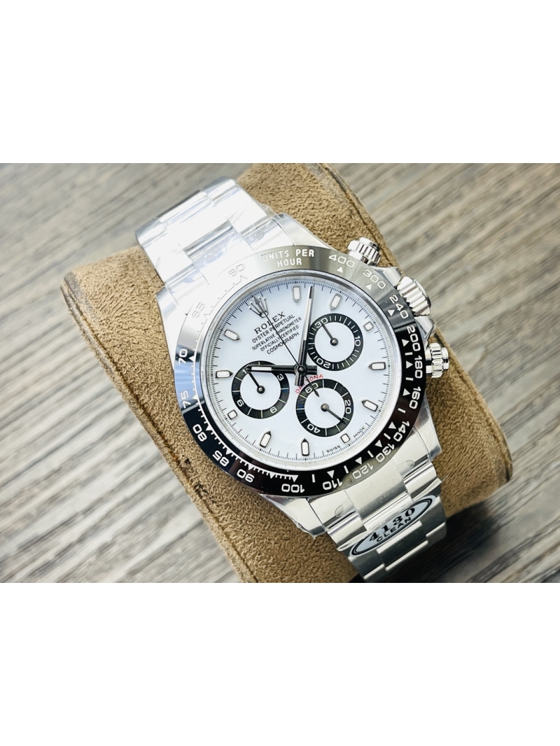 Rolex Cosmograph Daytona 40mm Oyster Perpetual white dial